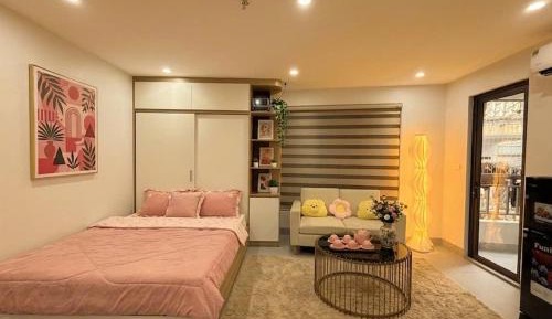 Studio with Balcony