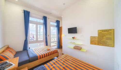 Quadruple Room with Private Bathroom