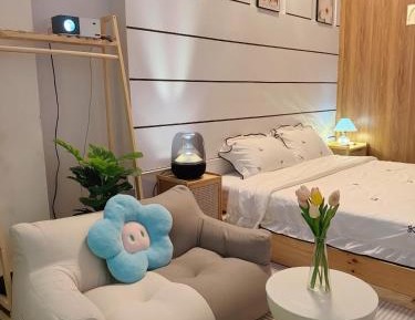 Queen Room with Garden View