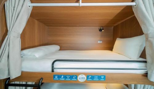 6-Bed Mixed Dormitory Room