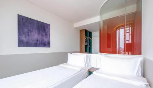 Twin Room with City View