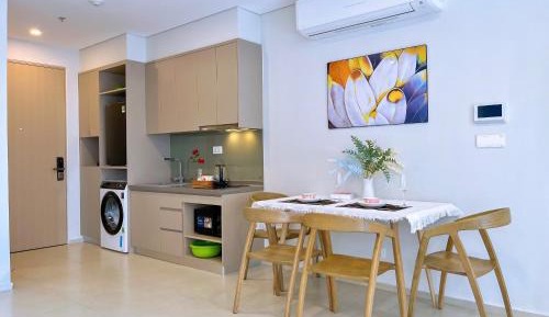 One-Bedroom Apartment with Balcony