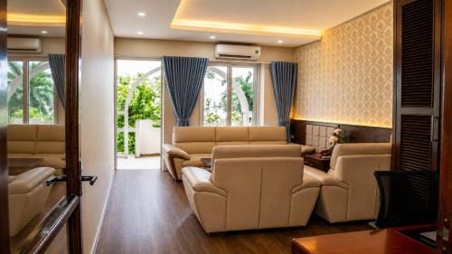 Apartment with City View