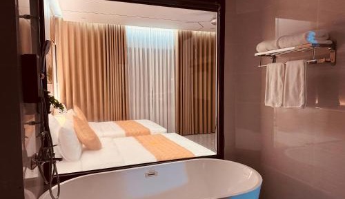 Deluxe Double or Twin Room with Balcony