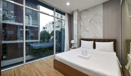 Deluxe Double Room with City View