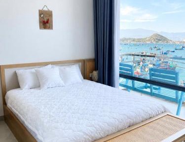 Deluxe Double Room with Balcony and Sea View