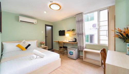 Standard Queen Room