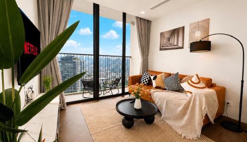 Three-Bedroom Apartment with Water View