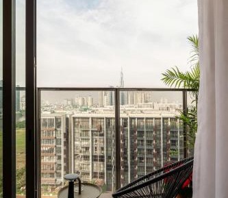 One-Bedroom Apartment with Balcony