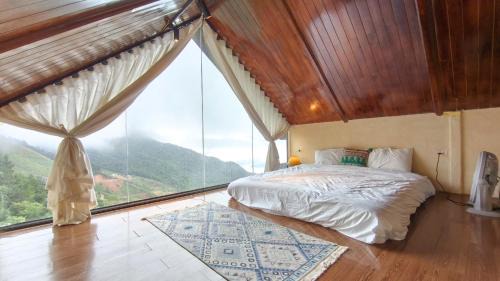 Quadruple Room with Mountain View
