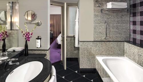 Superior Twin Room with City View