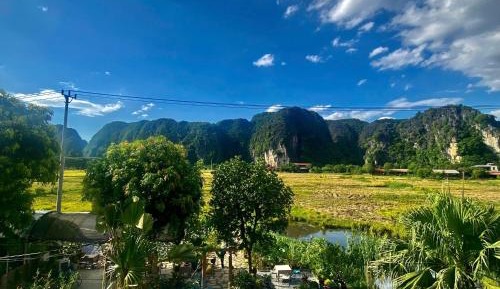 Double Room with Mountain View