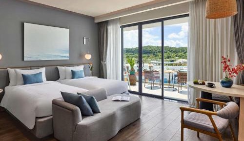 Standard Twin Room with Balcony