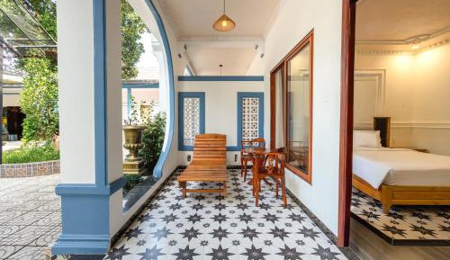 Bungalow - Water Front 