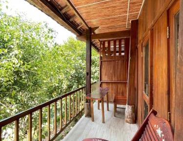 Bungalow with Patio