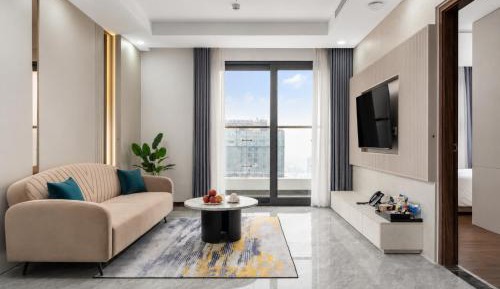Two-Bedroom Deluxe Apartment with Balcony