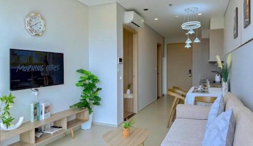 One-Bedroom Apartment with Balcony