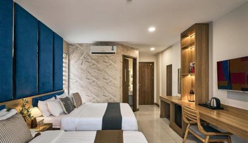Deluxe Family Room
