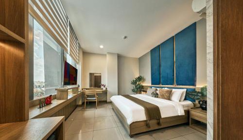 Deluxe Double Room with Castle View