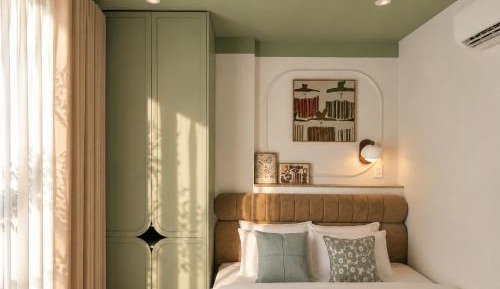 Deluxe Queen Room