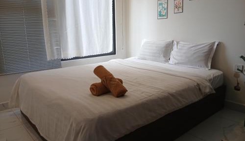Standard Single Room with Shared Bathroom