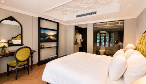 King Room with Balcony