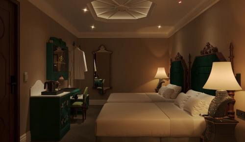 Deluxe Family Room