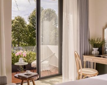 Suite with City View