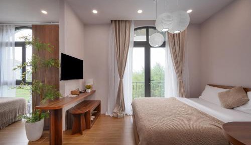 Deluxe Family Room
