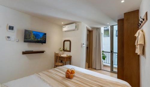 Queen Room with Balcony