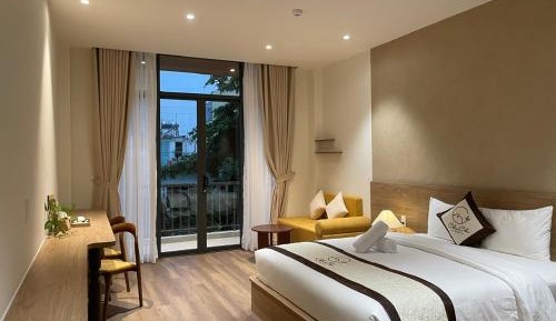 Deluxe Double Room with Balcony