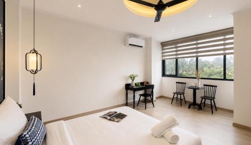 Superior King Room