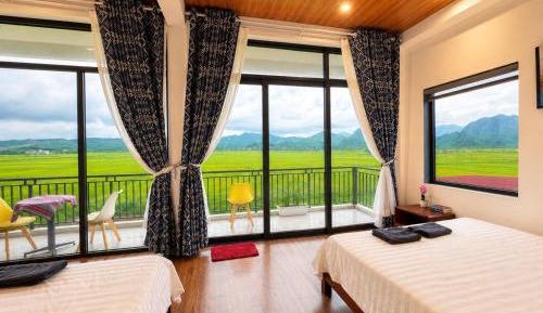 King Room with Mountain View