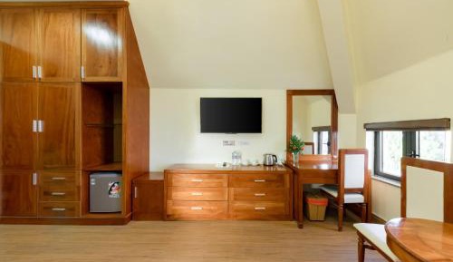 Deluxe Queen Room