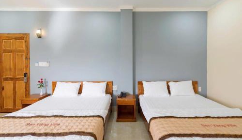 Deluxe Double or Twin Room with Mountain View