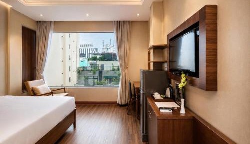 Deluxe Queen Room