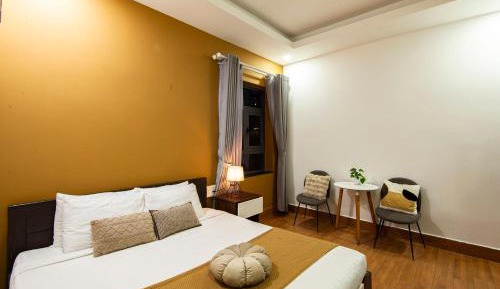 Deluxe Queen Room
