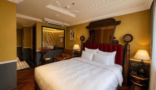 Suite with City View