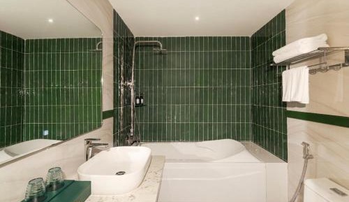 Premier Bathtub Window, Free Afternoon Tea
