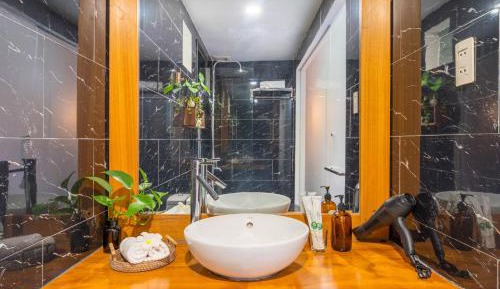 King Room with Pool View