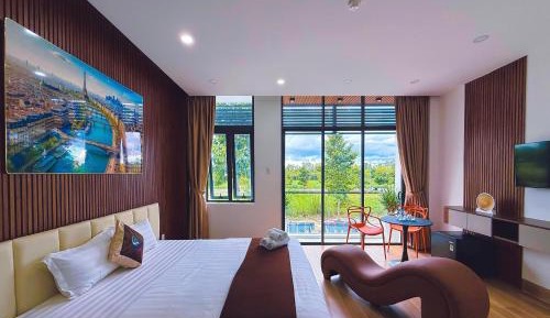 Deluxe King Room