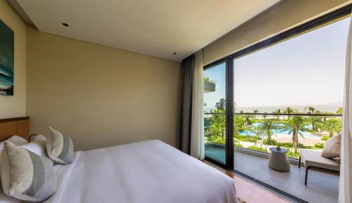 Four-Bedroom Villa with Sea View