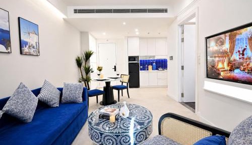 One-Bedroom Apartment with City View