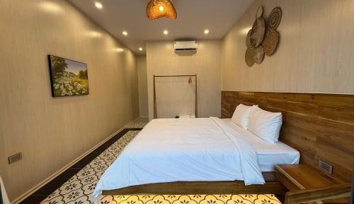 Deluxe Double Room (2 Adults + 1 Child)
