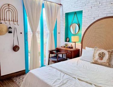 Basic Triple Room with Shared Bathroom