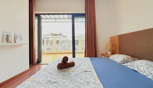 Deluxe Double Room with Balcony