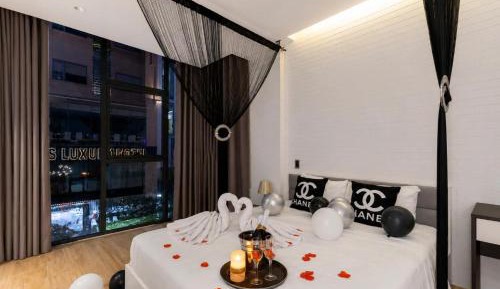 Suite with City View