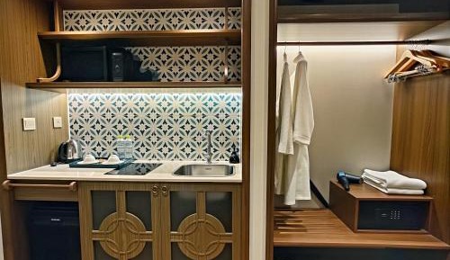 Deluxe Twin Room with Sea View