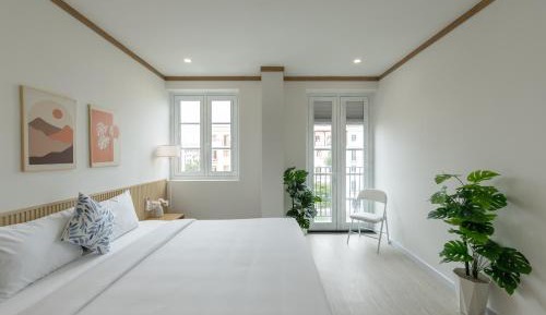 Standard King Room