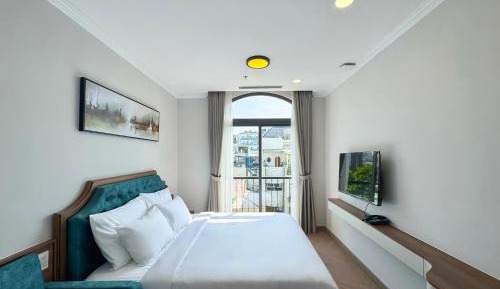 Family Two-Bedroom Apartment with View